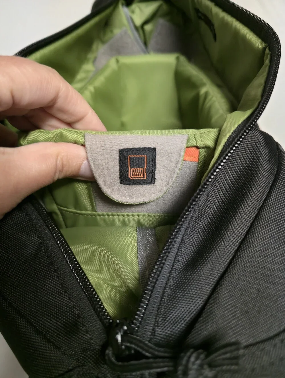 Lowepro Passport Sling Camera Bag - Black with Green Interior